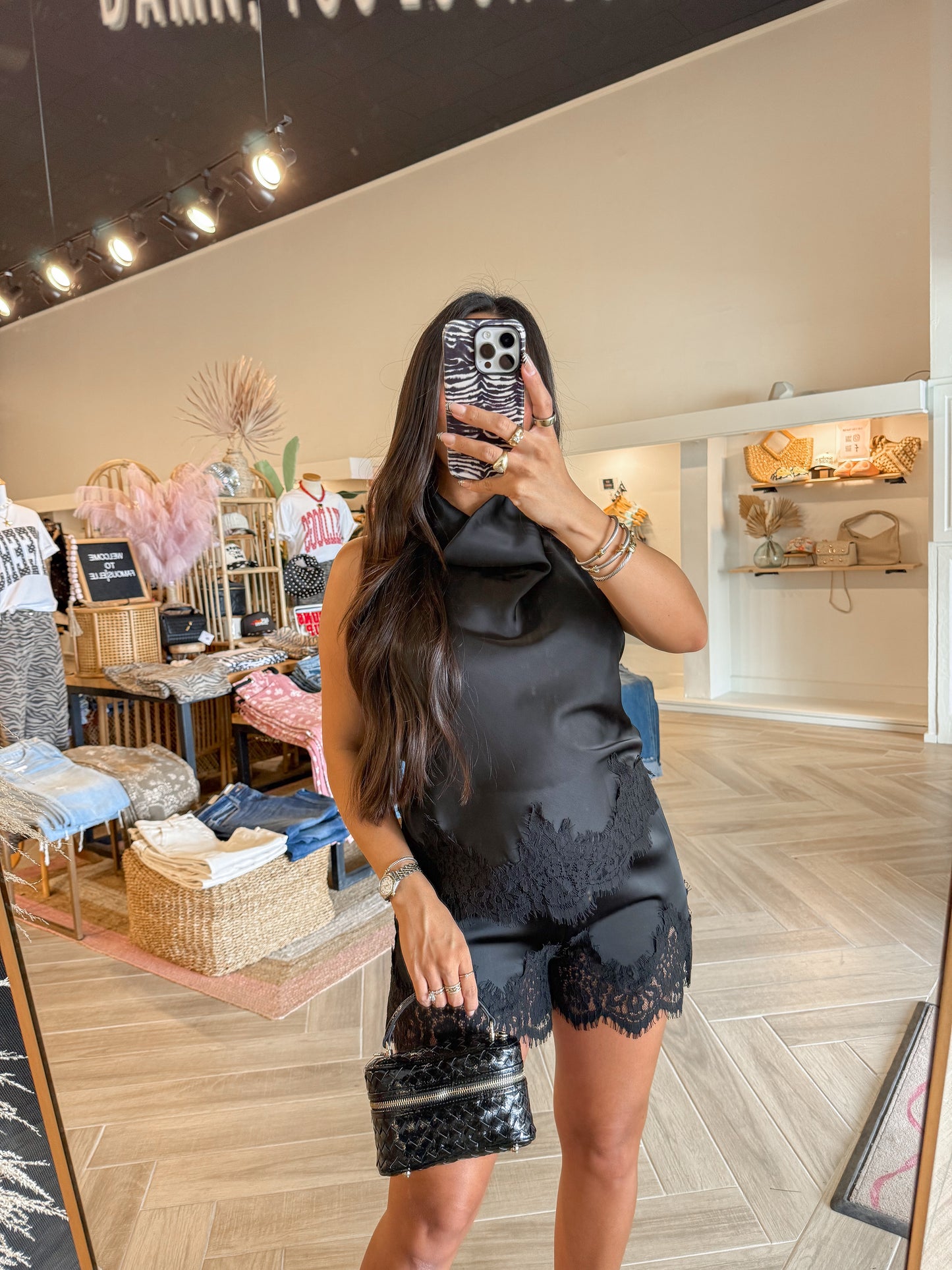 Outings Lace Shorts