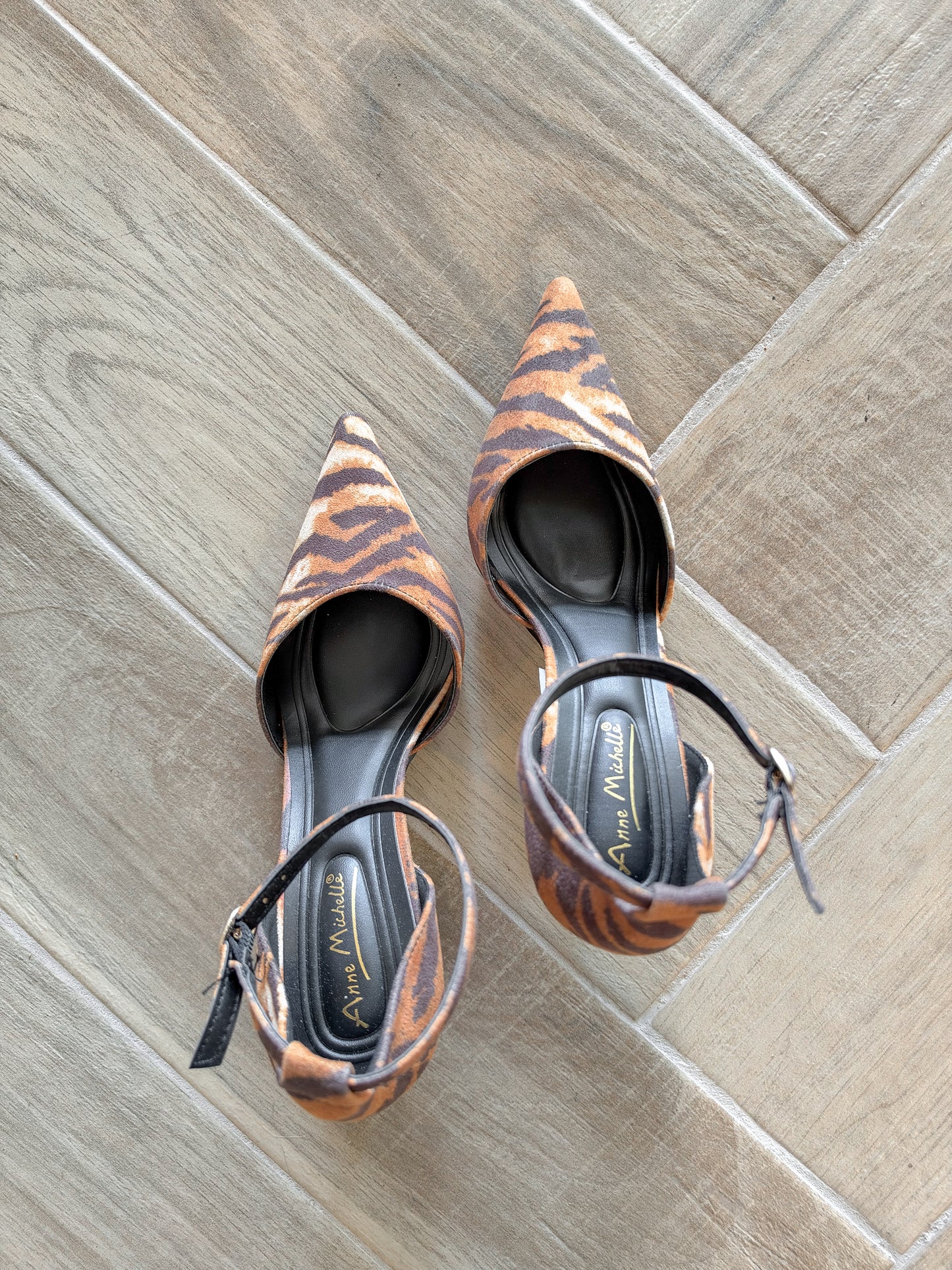 Eve Tiger Heel